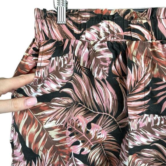 NWT Jane & Delancey 100% Lyocell Tropical Leaf Print Beachy High Waist Shorts - Picture 2 of 8